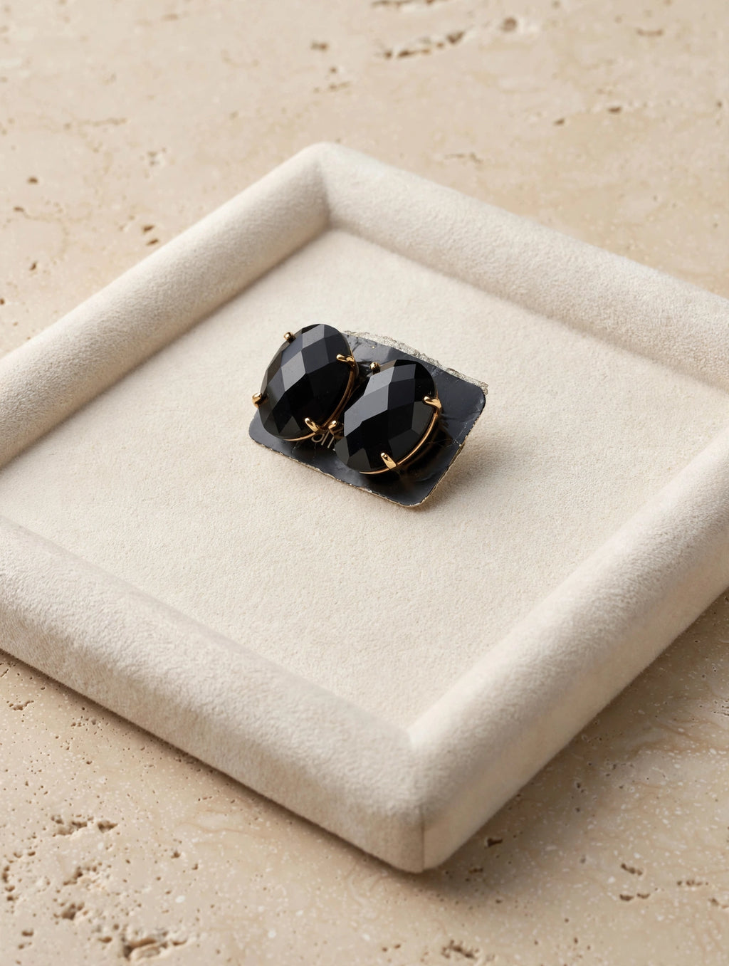 Brincos Ónix Negro Oval Rommanel
