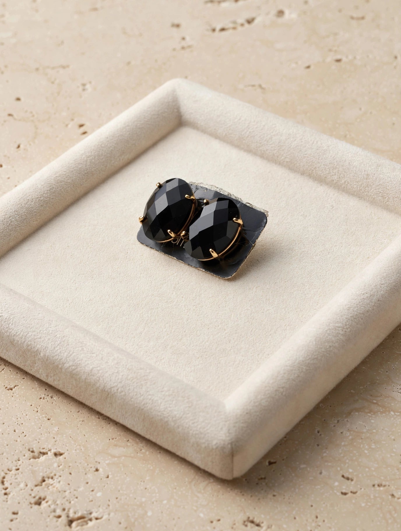 Brincos Ónix Negro Oval Rommanel