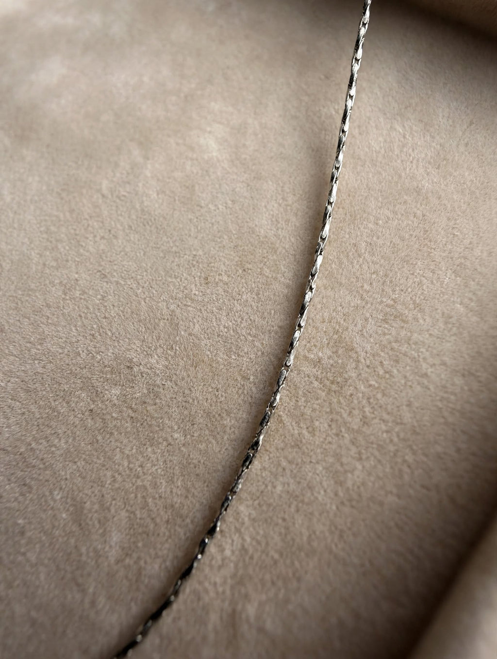 Corrente Diamantada Fina Banho Ródio 42cm Rommanel
