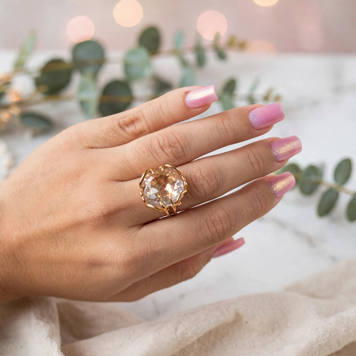 Anel Oval Cristal Transparente Facetado Floral Rommanel