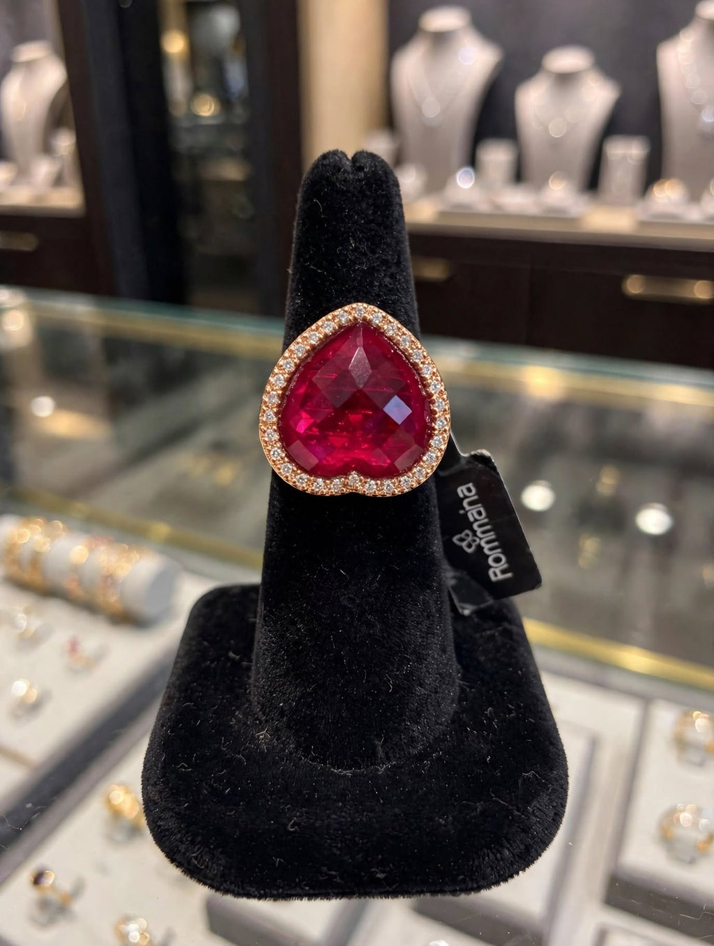 Anel Coração Cristal Vermelho Facetado Zircónias Rommanel