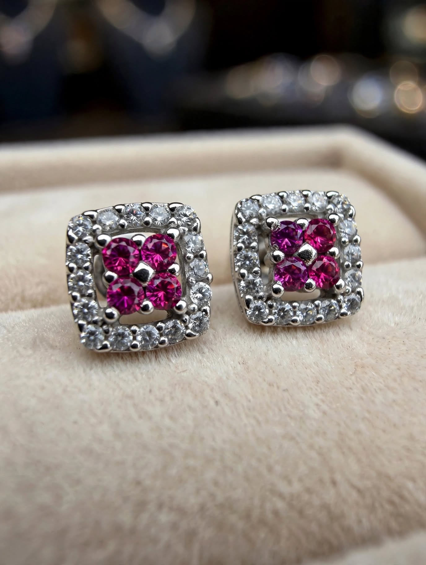 Brincos Quadrado Cluster Zircónias Rosa Banho Ródio Rommanel