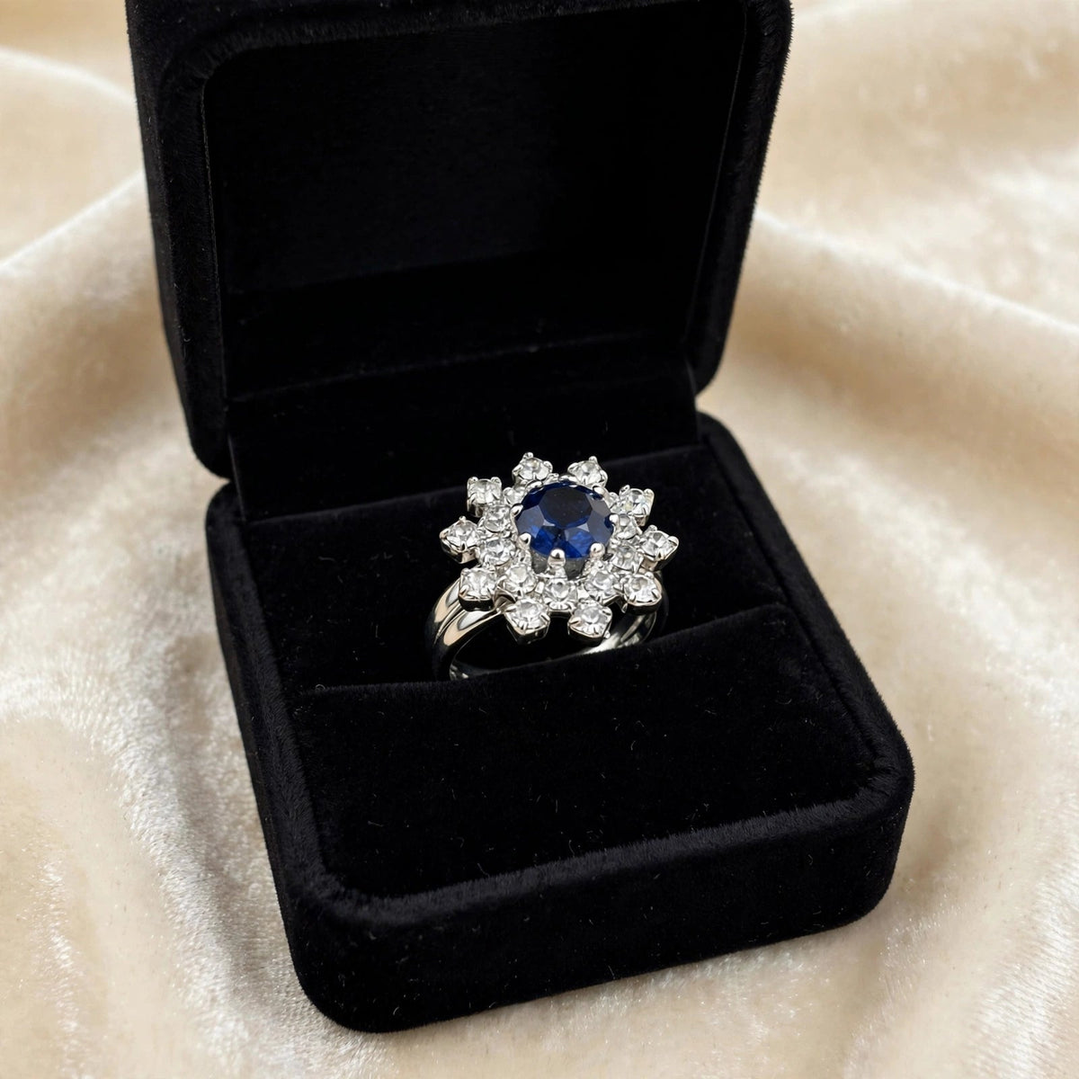 Anel Zircónia Safira Azul Royal Banho Ródio Rommanel